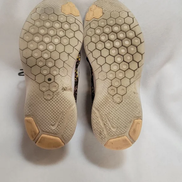 NIKE EUC Flex Experience 8 - Size 9 - Picture 5 of 11